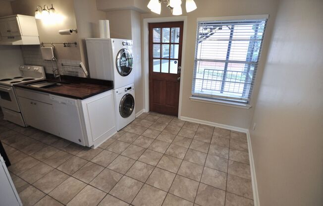 Beautiful Austin condo in amazing location!