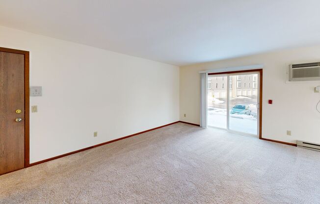 2 beds, 1 bath, 950 sqft, $1,500, Unit 7701RA