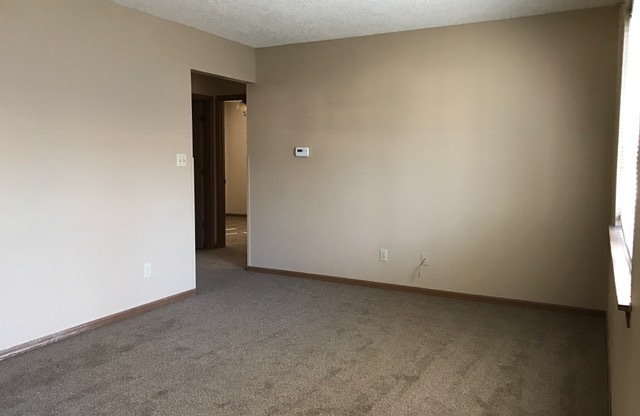 2 beds, 1 bath, 760 sqft, $885, Unit 604