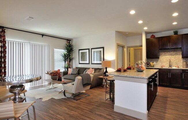 5270 Town and Country Blvd