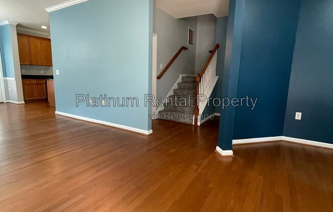 3 beds, 2.5 baths, 2,069 sqft, $2,095, Unit 10