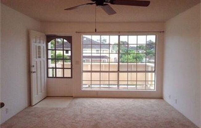 Great 2bd/1.5ba unit with 2 parking stalls at Villages at Waipio!