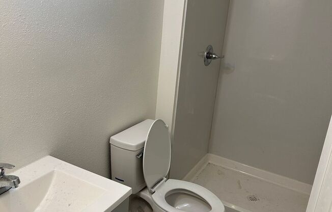 Room 2 for Rent – In-Law Downstairs Unit | 12 Montebello Dr., Daly City