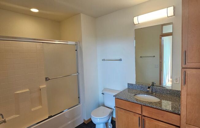 1 bed, 1 bath, 729 sqft, $1,800, Unit 411