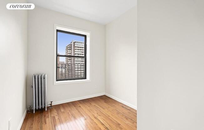 530 W 123 ST