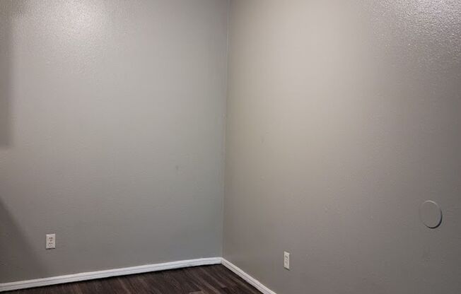 1 bed, 1 bath, 600 sqft, $699, Unit 104
