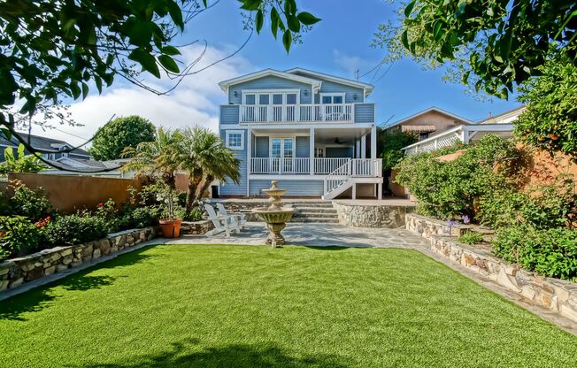 Beautiful, Bright & Spacious, 4BR3.5BA Hilltop Home w/ Amazing Indoor/Outdoor Space & Ocean/PV/City Lights Views Just Blocks from the Hollywood Riviera & Beach!