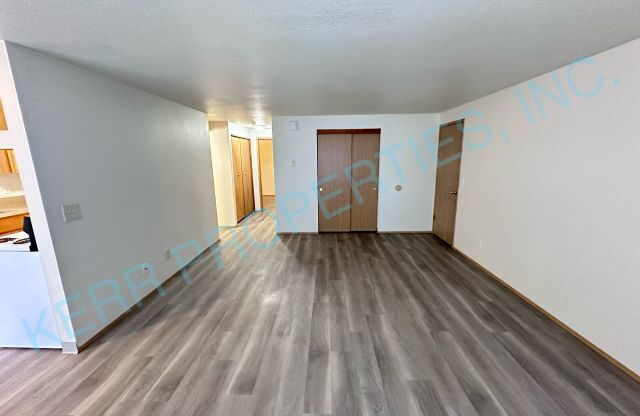2203 SE 96 DR