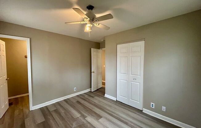 3 beds, 1 bath, $1,275