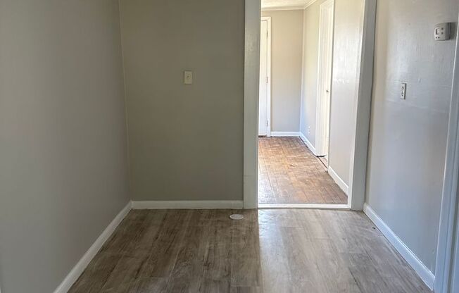 3 beds, 1 bath, $1,250