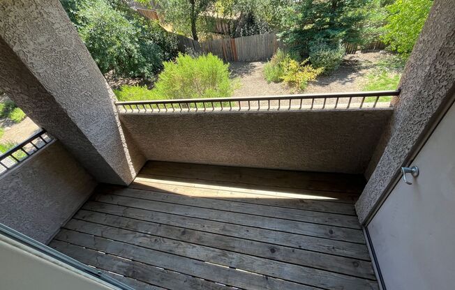 2 beds, 1 bath, 848 sqft, $1,900, Unit 1806