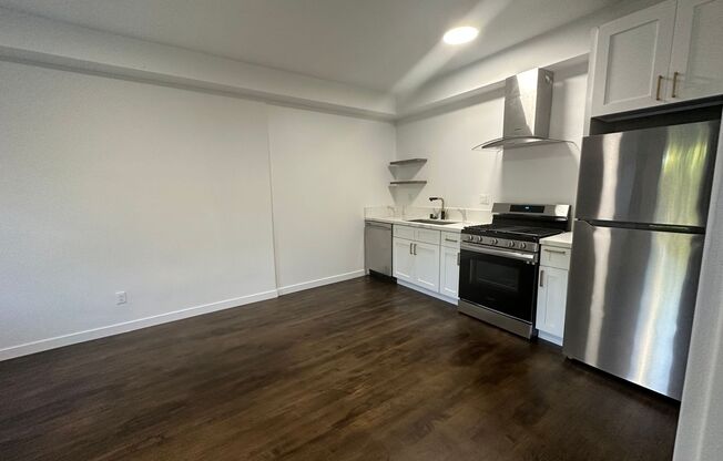 552 S. Oakland Avenue