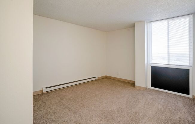 2 beds, 1 bath, 1,015 sqft, $1,650, Unit 191