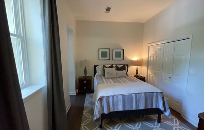 3 beds, 3 baths, $4,195, Unit Unit # 5