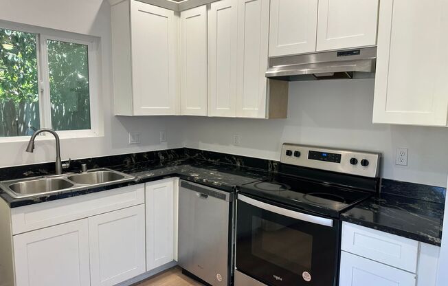 Beautiful, newly remodeled 2 bedroom 1 bathroom house in East Sacramento!