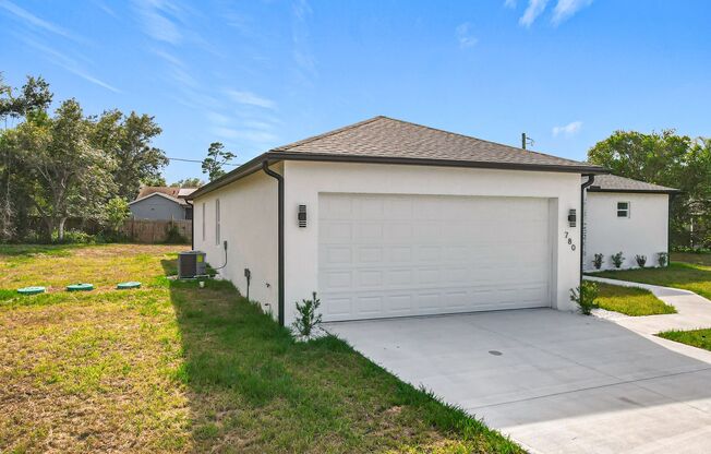 Brand New, Never Lived-In – Modern Luxury on a Private Cul-de-Sac in Deltona!