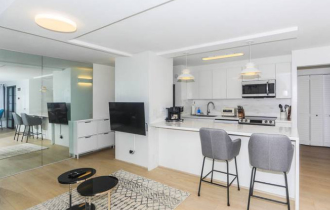 1 bed, 1 bath, $3,000, Unit # 1213