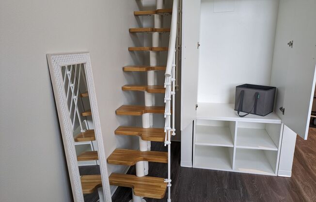 1 bed, 1 bath, 297 sqft, $1,205, Unit 604