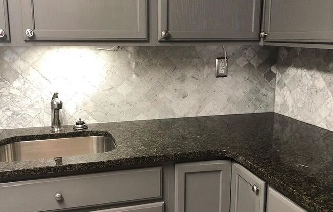 1 bed, 1 bath, $900, Unit 21