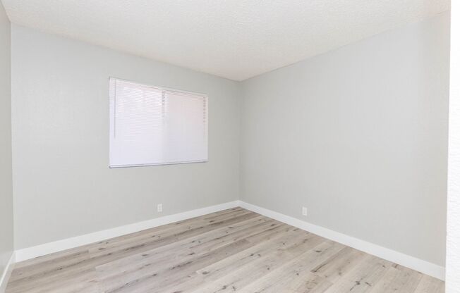 3 beds, 2 baths, $1,550, Unit # 1140