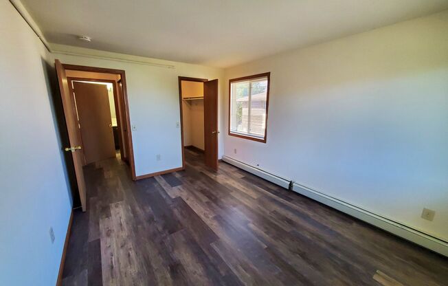 2 beds, 1 bath, 800 sqft, $1,389, Unit 4526-1