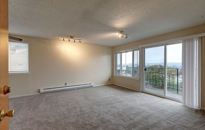 1 bed, 1 bath, 649 sqft, $1,495, Unit 302