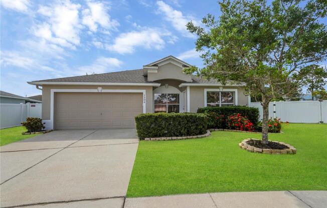 1304 CEDAR ROCK PL