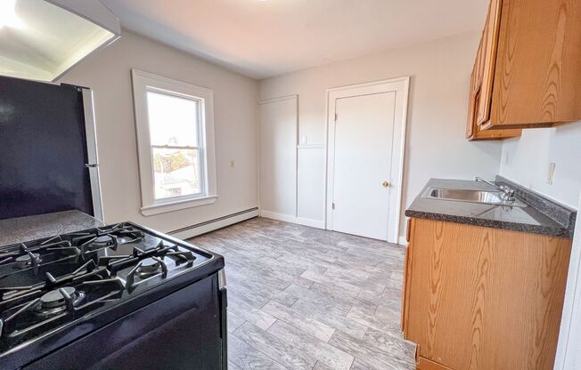 2 beds, 1 bath, 539 sqft, $1,550, Unit 3W