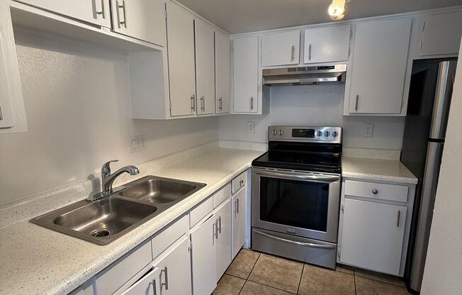 1 bed, 1 bath, 627 sqft, $750, Unit 110