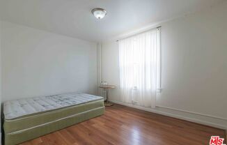 2629 W 8 ST