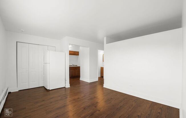 1426 S CICERO AVE