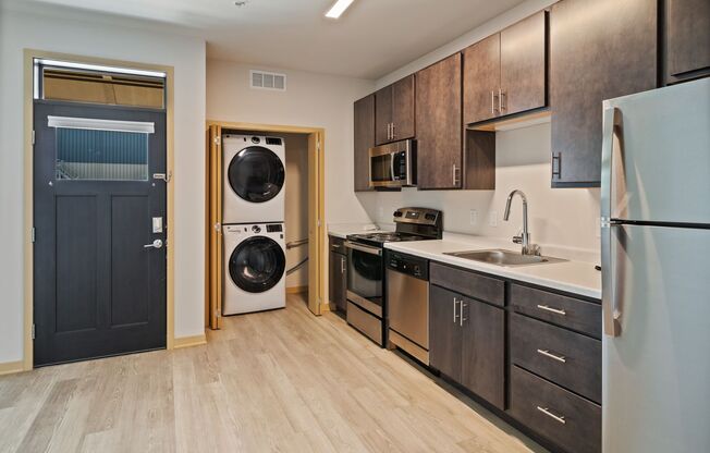 Studio, 1 bath, 503 sqft, $1,350, Unit 128