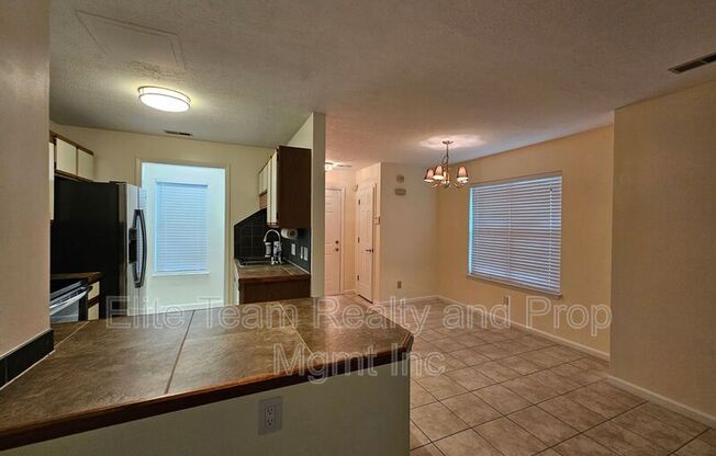 802 ALT SELWYN OAKS CT