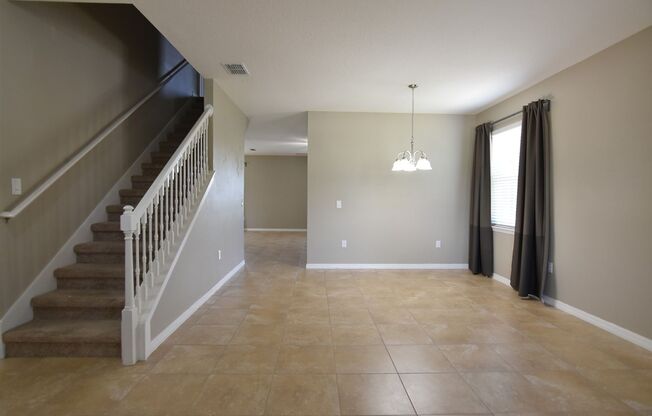 Clermont/Disney area 5br 3ba home in Sawgrass Bay, over 3000 sq/ft, with pond view!