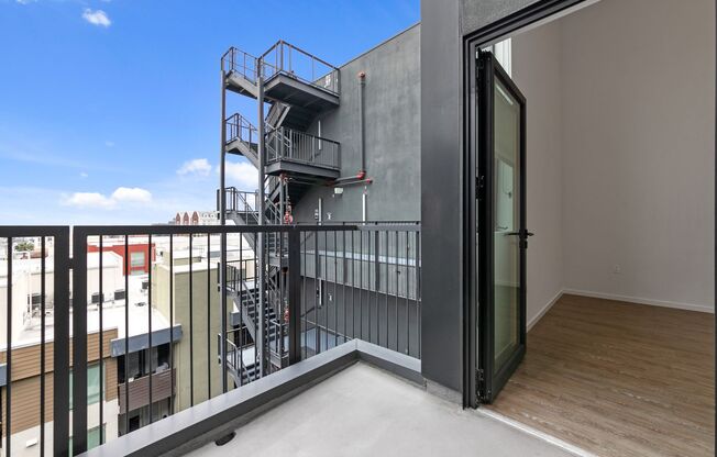 1 bed, 1 bath, 733 sqft, $3,900, Unit 616