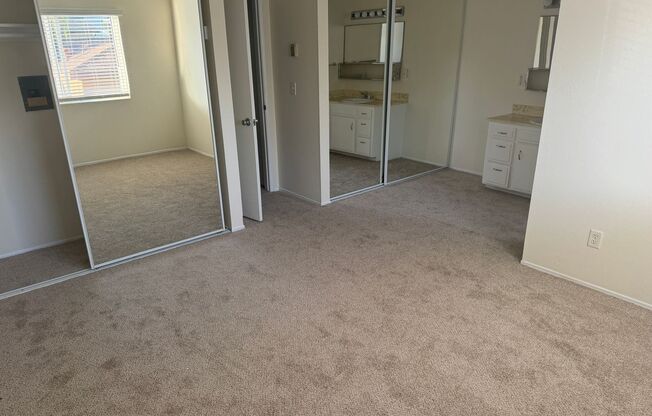 1 bed, 1 bath, 550 sqft, $2,195, Unit 02