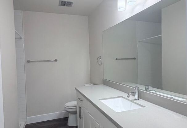 2 beds, 2 baths, 1,050 sqft, $2,995, Unit 45