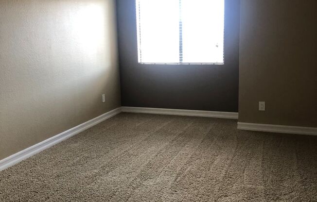 2 beds, 2 baths, 900 sqft, $2,800, Unit 416