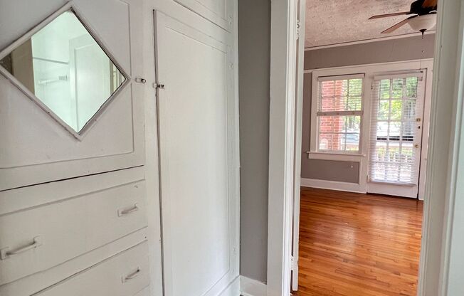 1 bed, 1 bath, 750 sqft, $1,850, Unit 873-6