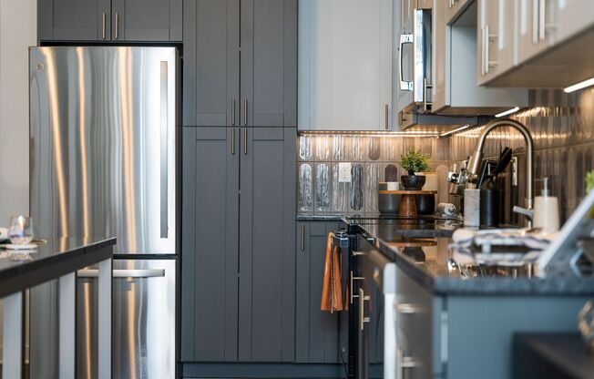 1 bed, 1 bath, $2,395, Unit 211