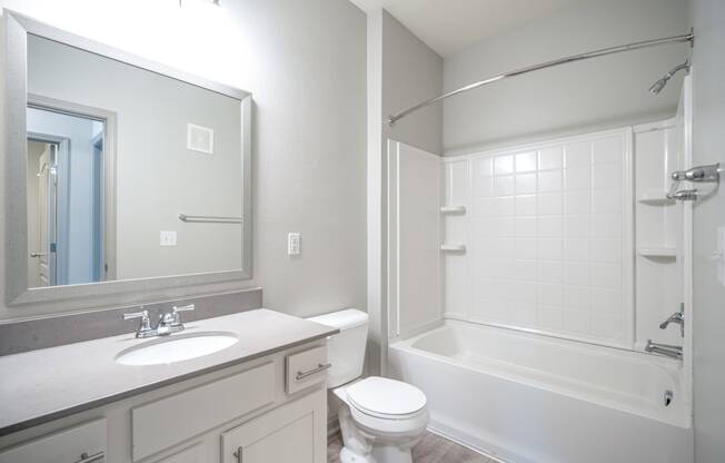 Apartment Home at The Avenue at Polaris Apartments, Columbus, OH, 43240