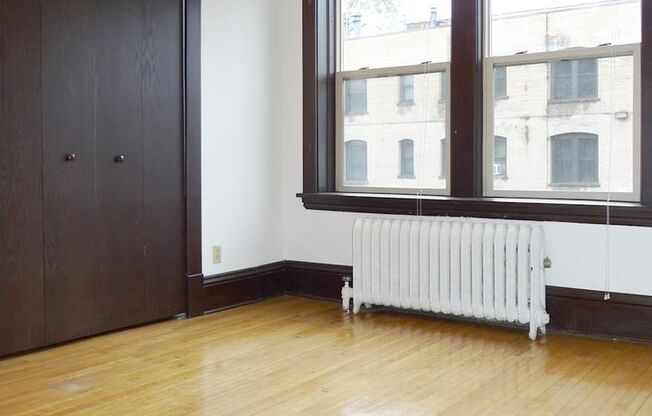 2 beds, 2 baths, 1,000 sqft, $1,475, Unit 5 - 130 - 2
