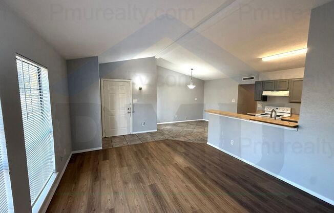 AVAILABLE NOW!!! Very Nice 3 Bedroom Dallas Half Duplex in Duncanville ISD