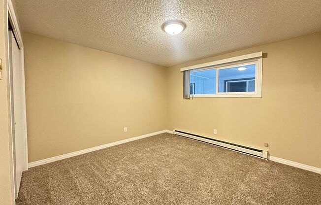 2 beds, 1 bath, 825 sqft, $1,085, Unit 18