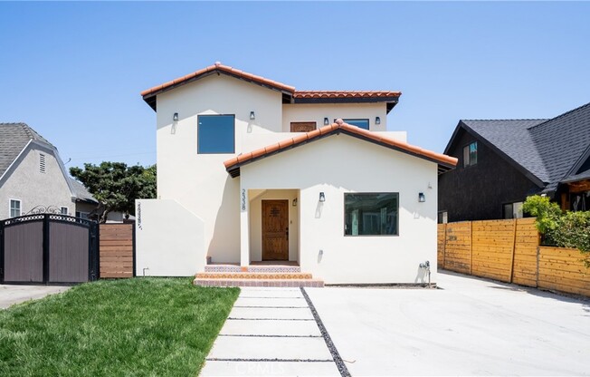 2338 S CLOVERDALE AVE