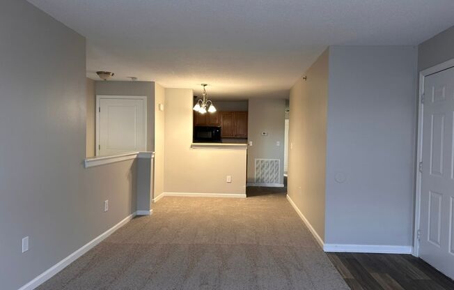 3 beds, 2 baths, 1,151 sqft, $1,300, Unit Unit 23