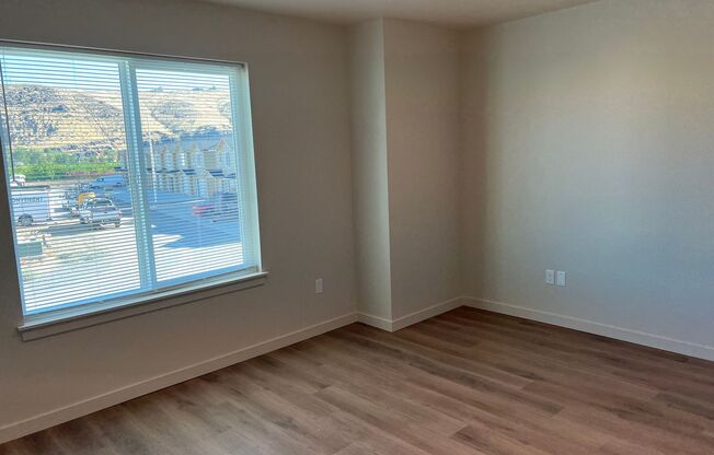 2 beds, 2.5 baths, 1,268 sqft, $1,850, Unit #39