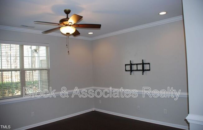748 WICKHAM RDG RD