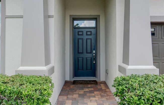 Beautiful 3bed/2bath home located at John's Lake Pointe in Winter Garden!!