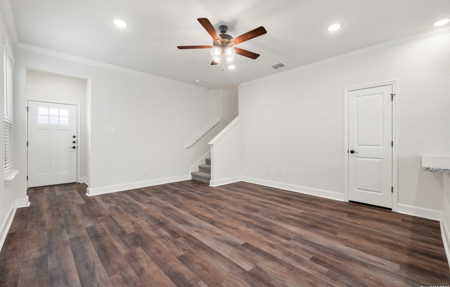 2307 LYNWOOD BND
